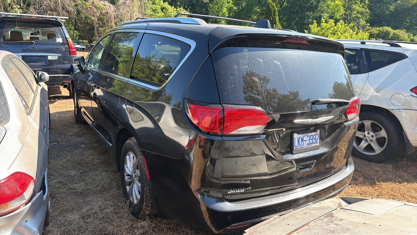 2019 Chrysler Pacifica (Black) - COURT ORDER