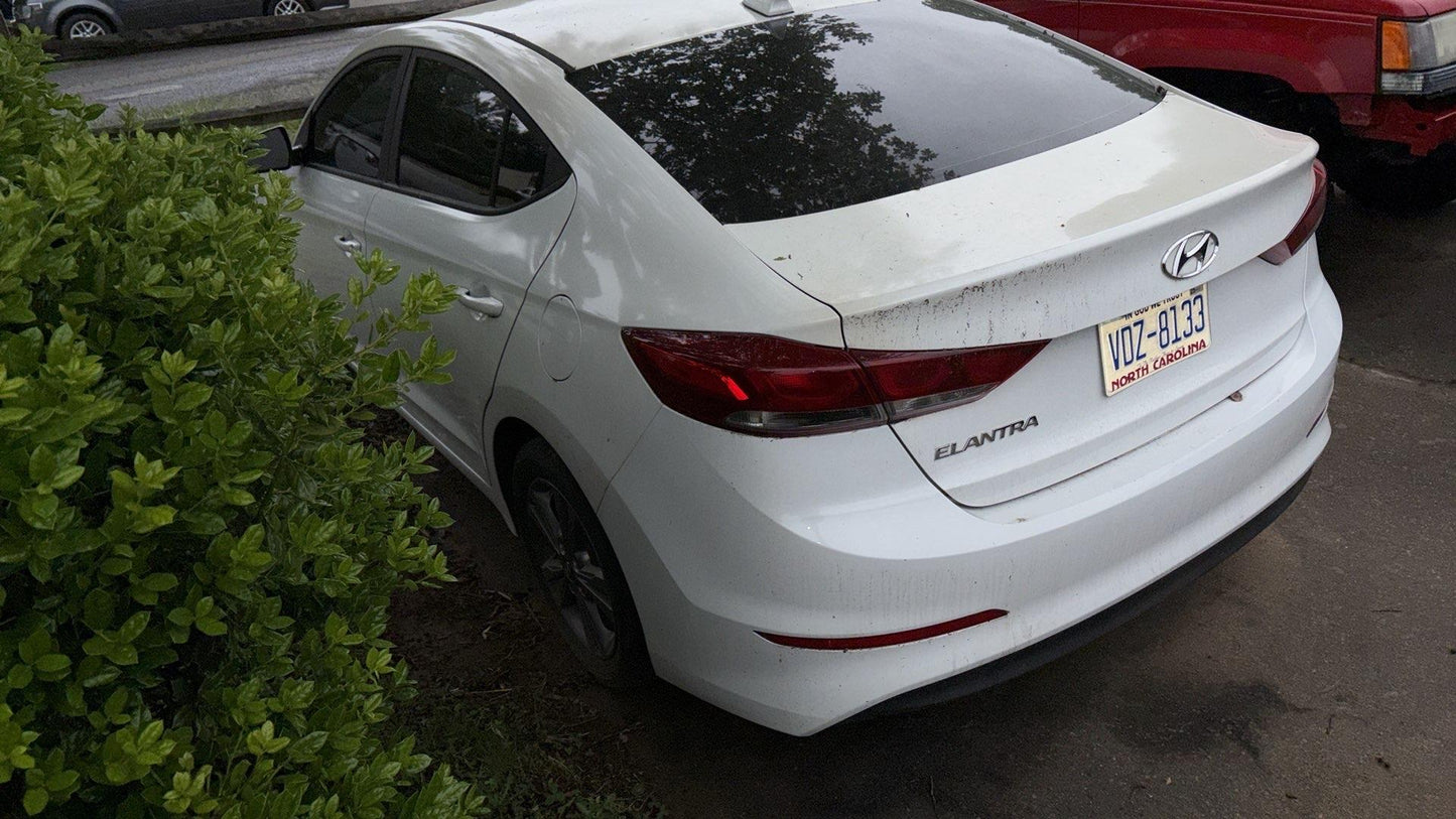 2017 Hyundai ELANTRA (White) - LT-265