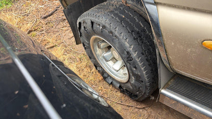 2004 Chevrolet Silverado 3500 (Champagne) - LT-265