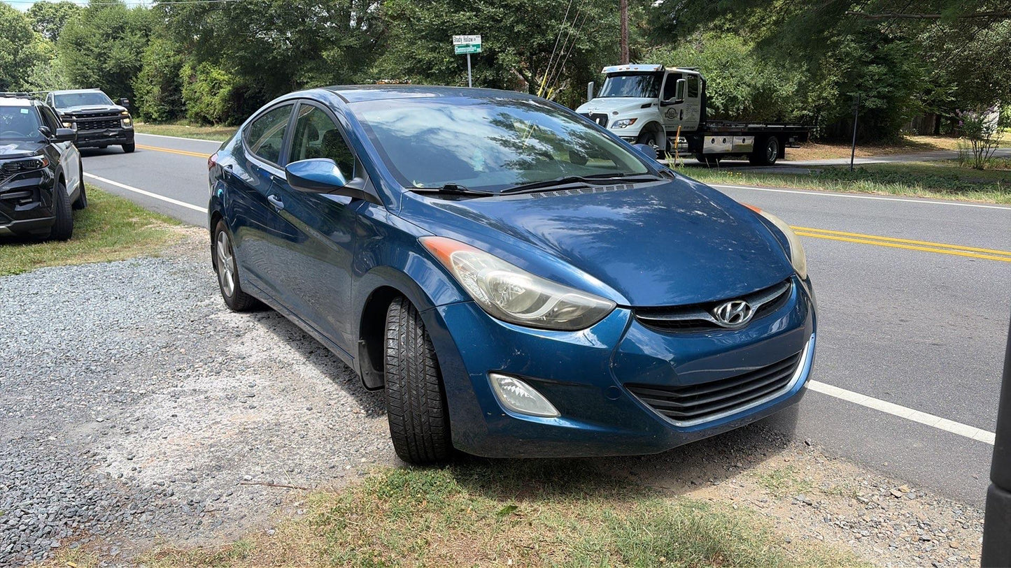 2013 Hyundai ELANTRA (Blue) - TITLE