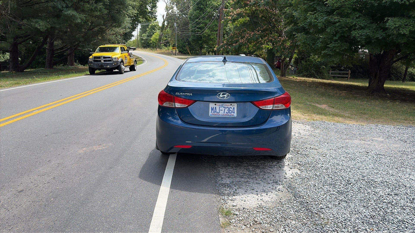 2013 Hyundai ELANTRA (Blue) - TITLE