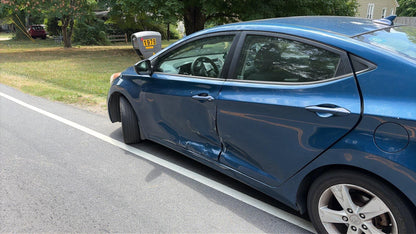 2013 Hyundai ELANTRA (Blue) - TITLE