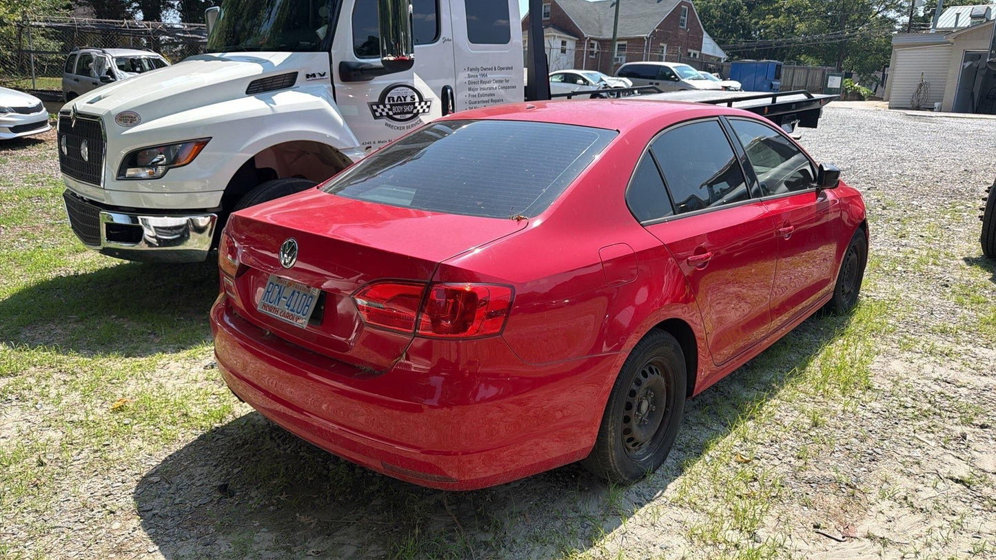 2014 Volkswagen Jetta (Red) - LT-265