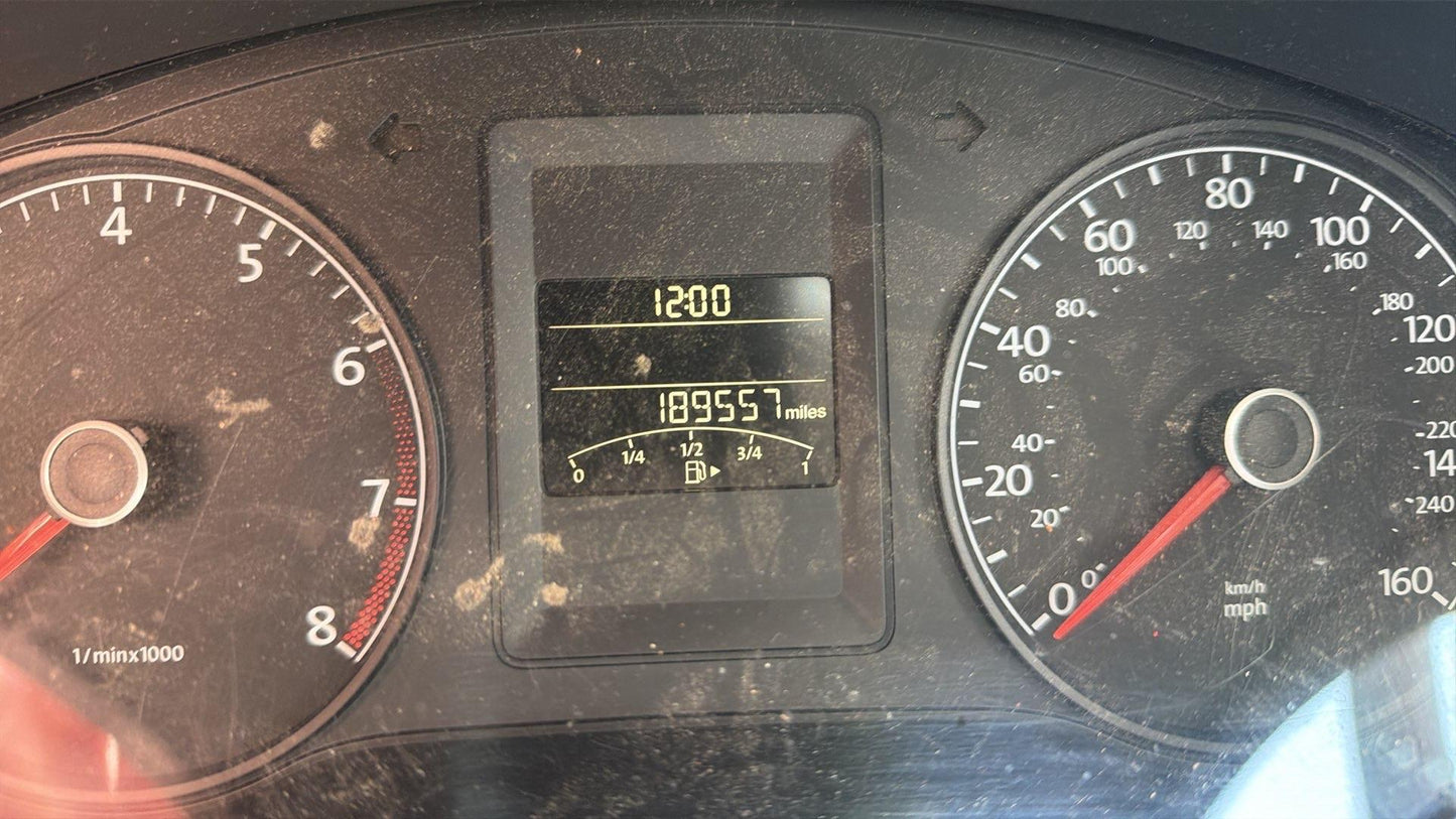 2014 Volkswagen Jetta (Red) - LT-265
