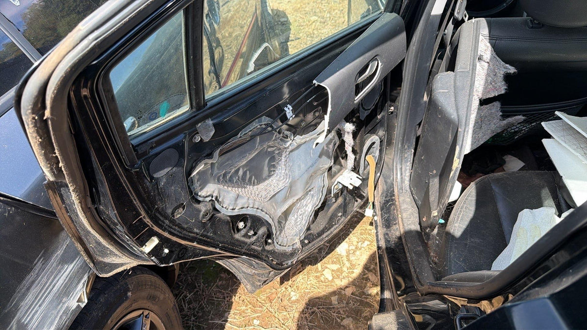 2005 Mitsubishi Galant (Black) - COURT ORDER