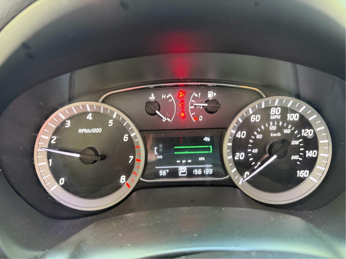 2014 Nissan Sentra (Silver) - TITLE