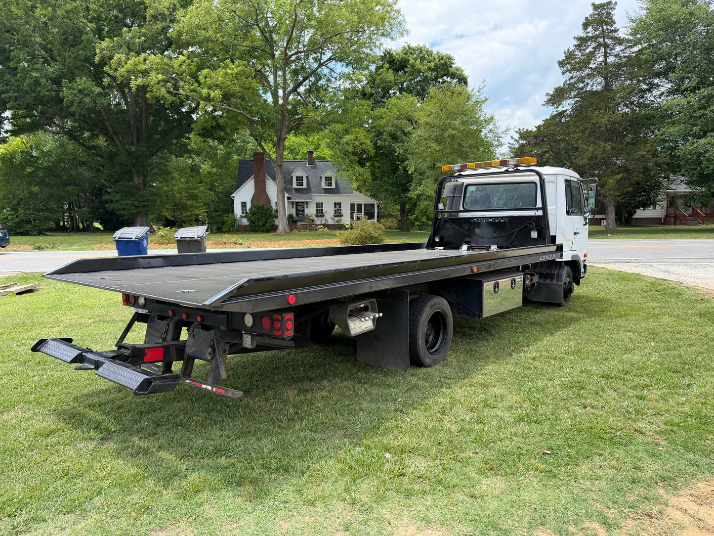2004 UD 2000 Rollback — Fleet Retirement