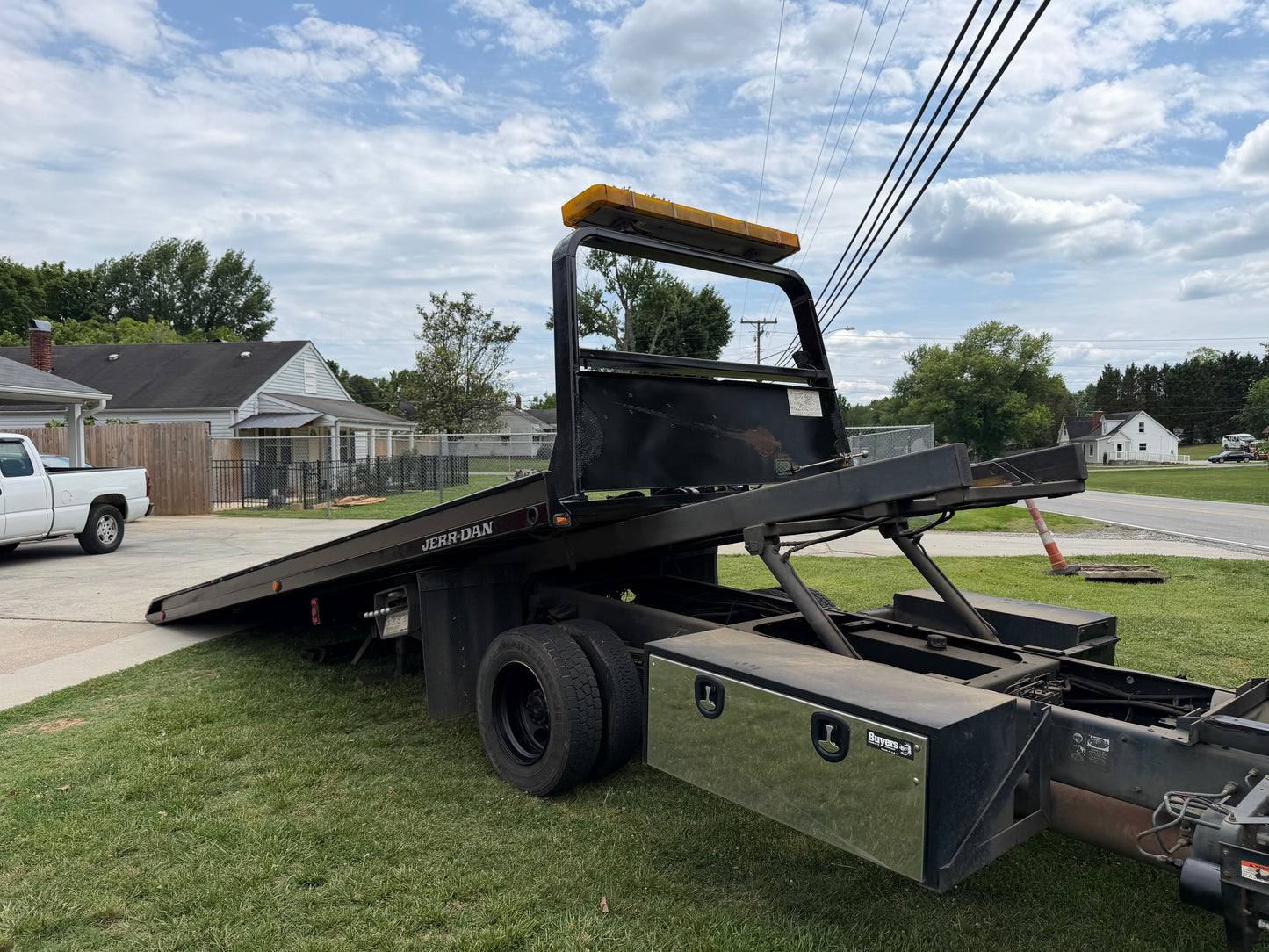 2004 UD 2000 Rollback — Fleet Retirement