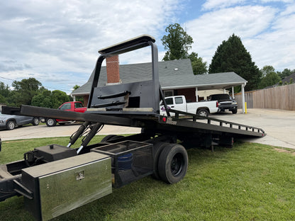 2006 UD 2000 Rollback — Fleet Retirement