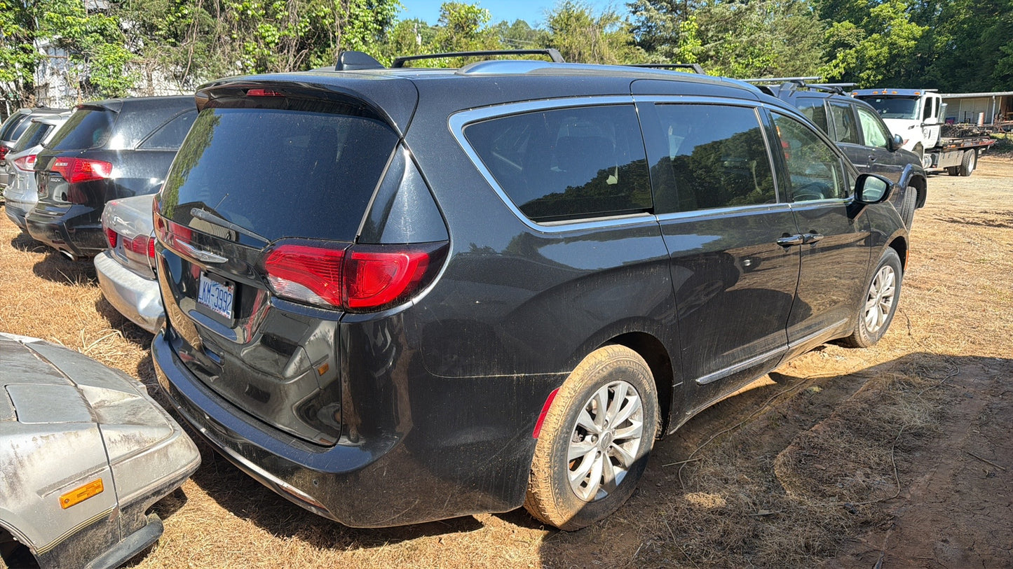2019 Chrysler Pacifica (Black) - COURT ORDER