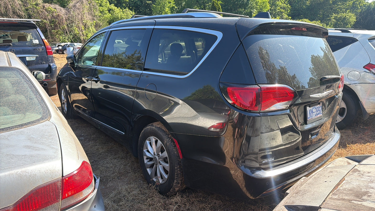 2019 Chrysler Pacifica (Black) - COURT ORDER